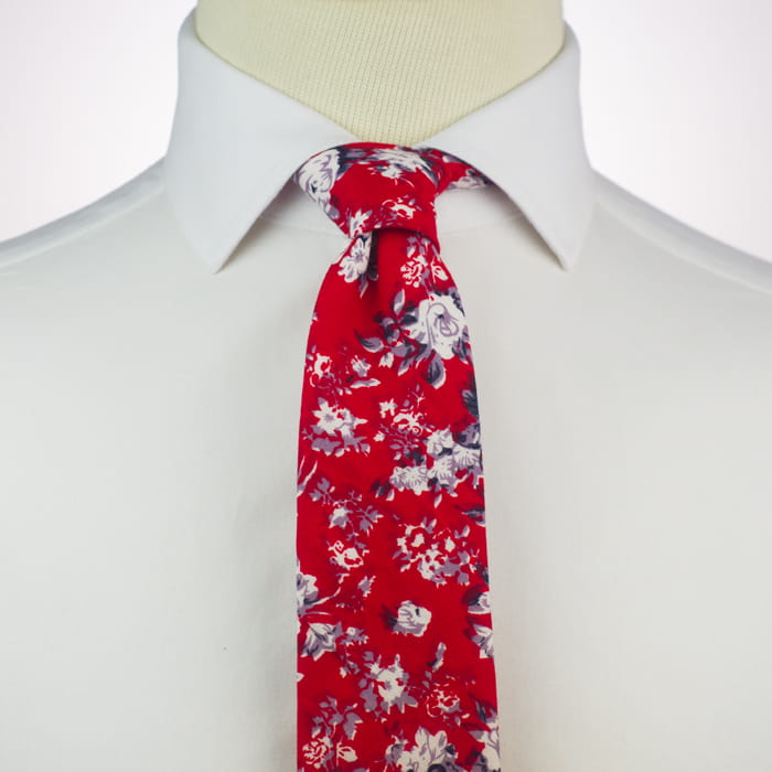 krawat czerwony w róże EM-02-02-64 7,5cm (4).jpg