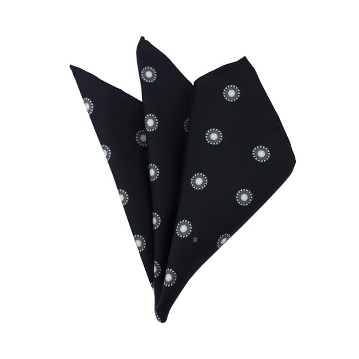 EM Men's Accessories poszetka jedwabna czarno-szara w okrągłe wzory.jpg