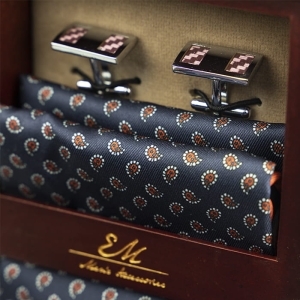 em men's accessories zestaw  prezentowy granatowy krawat poszetka spinki(3).jpg