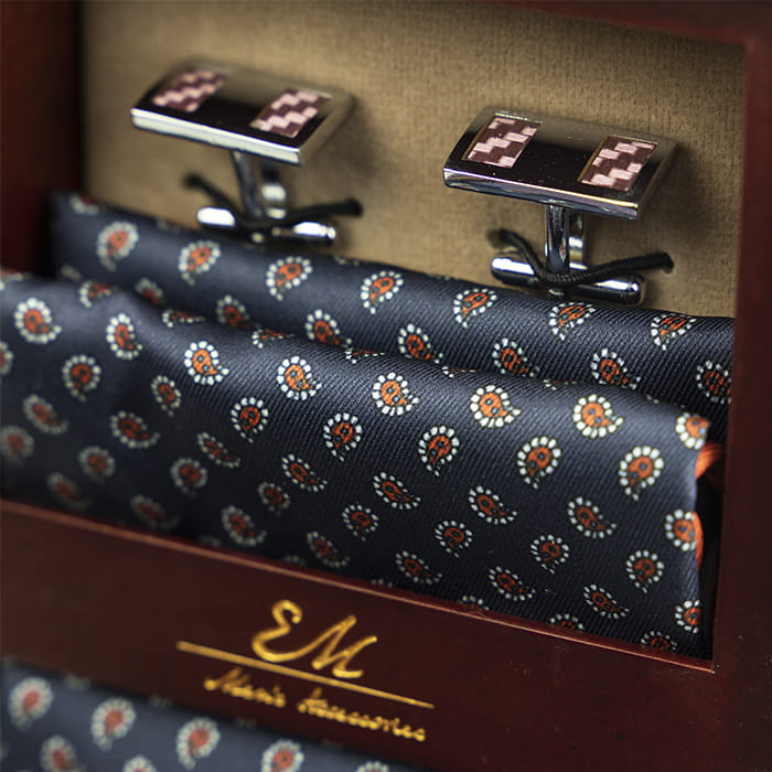 em men's accessories zestaw  prezentowy granatowy krawat poszetka spinki(3).jpg