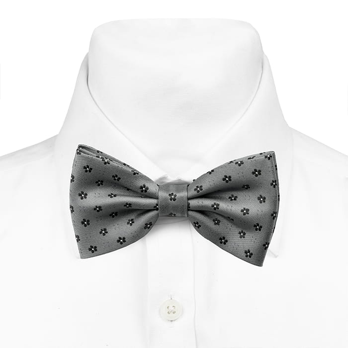 Mucha srebrna w kwiaty