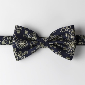 Mucha klasyczna granatowa w kwiatki