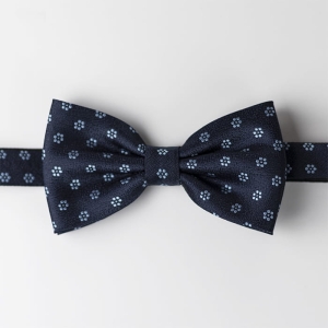 Mucha klasyczna granatowa w kwiatki