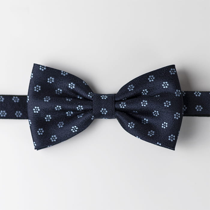 Mucha klasyczna granatowa w kwiatki