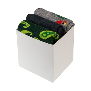 EM Men's Accessories zestaw promocyjny trzech par skarpet w białym opakowaniu.jpg