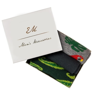 EM Men's Accessories zestaw promocyjny trzech par skarpet w białym opakowaniu.jpg