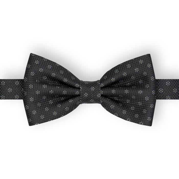 Mucha czarna w kwiatki