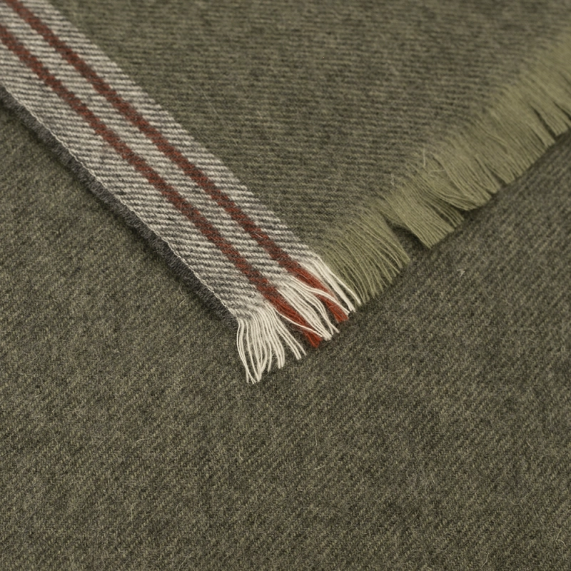 Szalik z wełny w kolorze zielonym EM 42