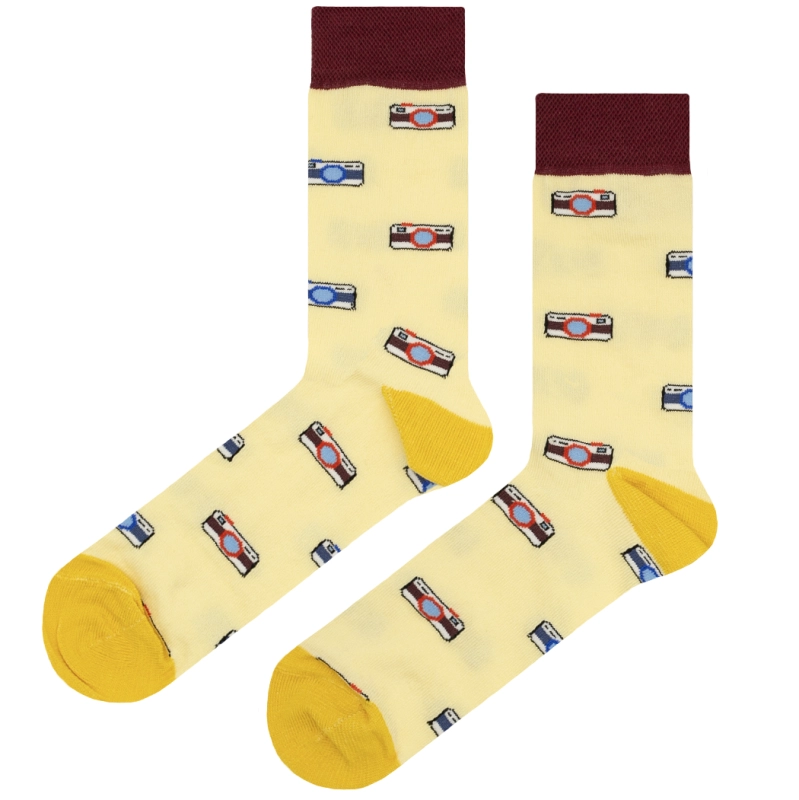 EM Men's Accessories żółte bawełniane skarpety w aparaty.jpg
