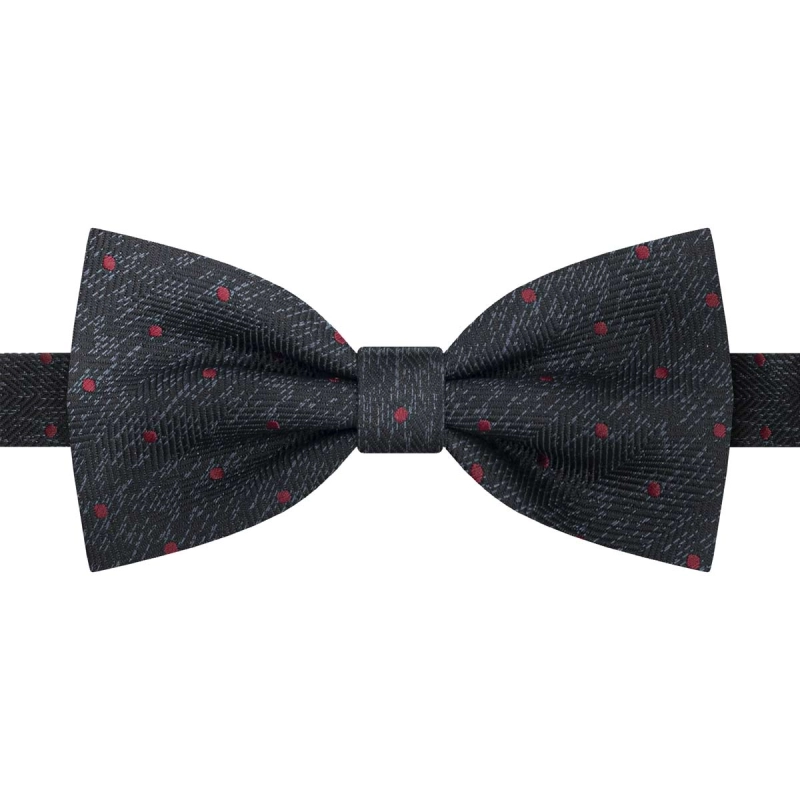 Mucha szara w czerwone kropki