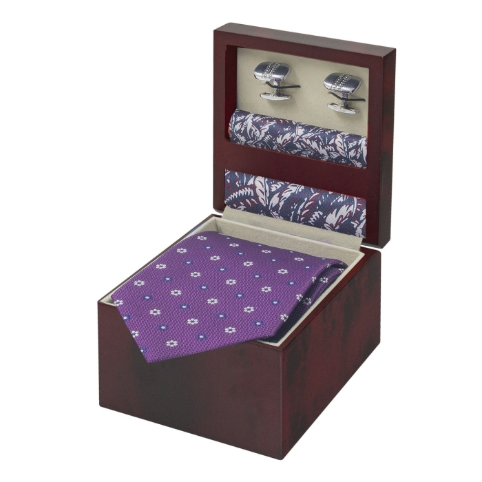 Zestaw Prezentowy dla mężczyzny w kolorze fioletowo-bordowym: krawat + poszetka jedwabna + spinki zapakowane w pudełko