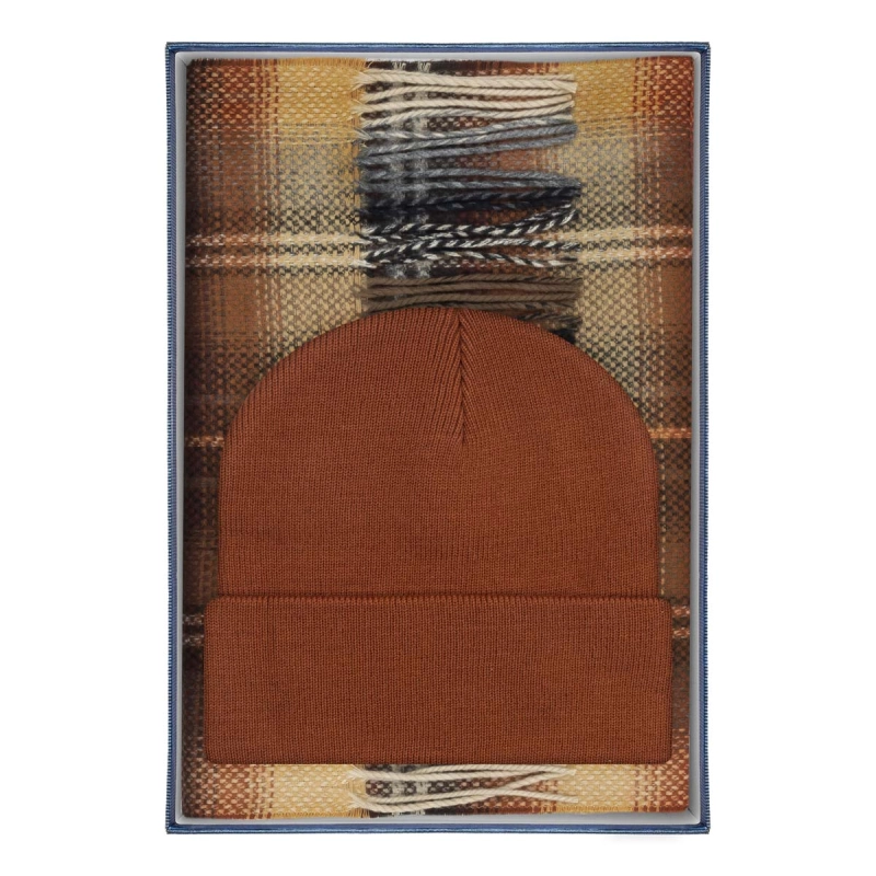 Zestaw prezentowy dla mężczyzny w kolorze musztardowym: komplet czapka + szalik zapakowane w pudełko