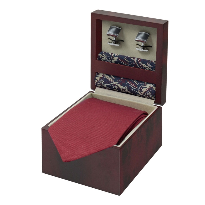 Zestaw Prezentowy dla mężczyzny w kolorze bordowym: krawat + poszetka jedwabna + spinki zapakowane w pudełko