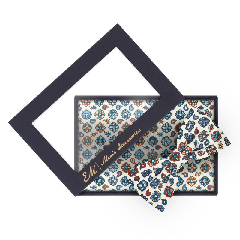 Zestaw dla mężczyzny / komplet: mucha + poszetka we wzorki zapakowane w pudełko