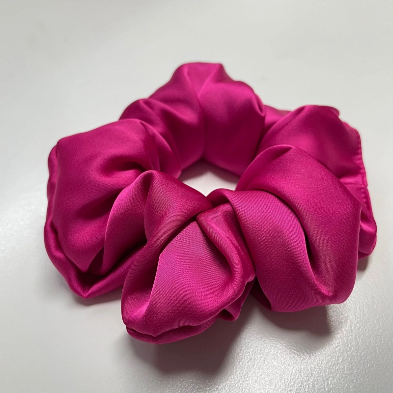 Jedwabna gumka do włosów - scrunchie - gładka fuksjowa - średnia/duż