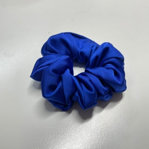 Jedwabna gumka do włosów - scrunchie - gładka granatowa / chabrowa / kobaltowa - średnia/duża
