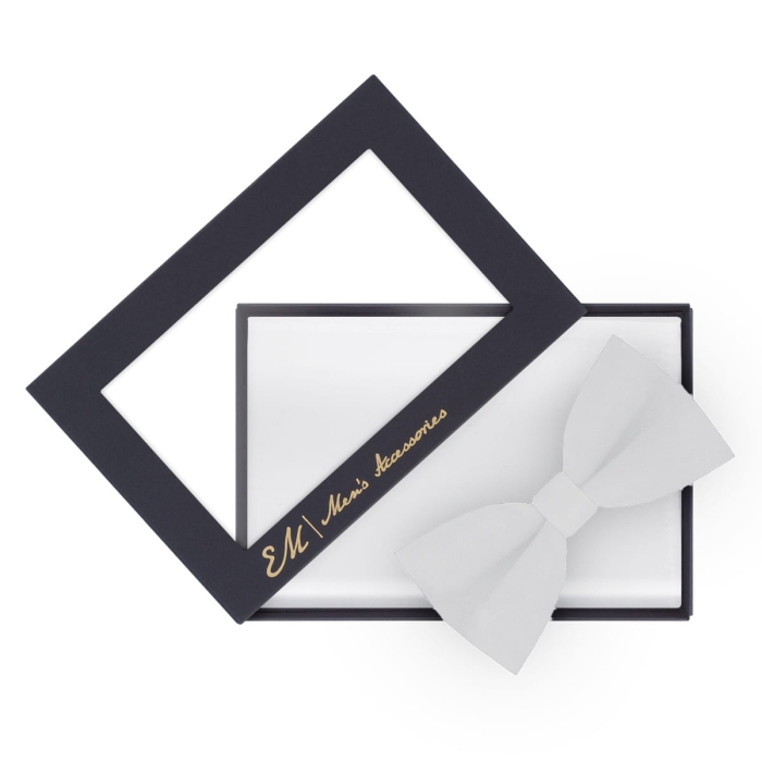 Zestaw prezentowy / studniówkowy w kolorze białym: mucha + poszetka zapakowane w pudełko