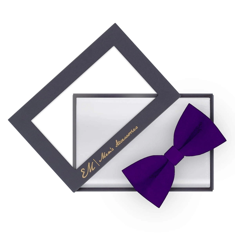 Zestaw prezentowy / studniówkowy w kolorze fioletowym: mucha + poszetka zapakowane w pudełko