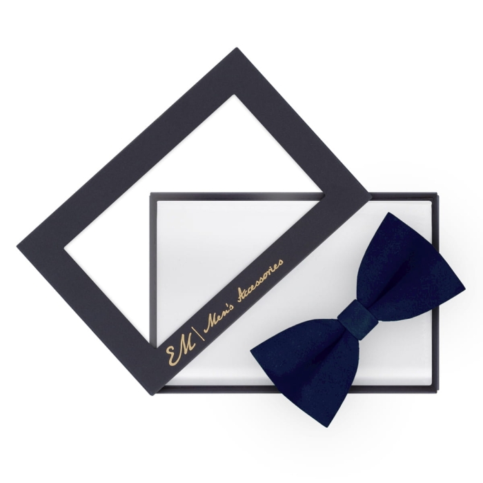 Zestaw prezentowy / studniówkowy w kolorze granatowym: mucha + poszetka zapakowane w pudełko EM