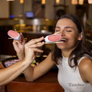 Zestaw prezentowy ze skarpetkami: skarpetki sushi - japońskie jedzenie
