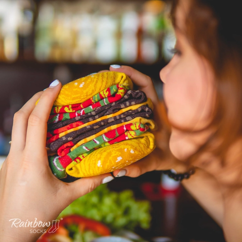 estaw prezentowy ze skarpetkami: skarpetki burger - fast food - 2 pary