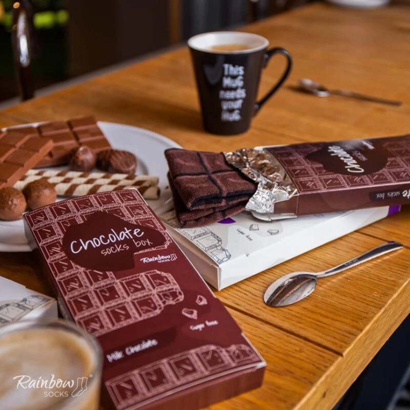 Zestaw prezentowy ze skarpetkami: skarpetki czekolada - słodycze - 1 para