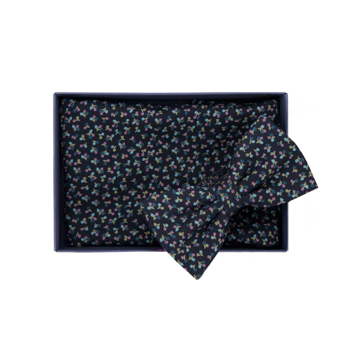 Zestaw prezentowy dla mężczyzny w kolorze granatowym we wzorki / czereśnie : mucha + poszetka zapakowane w pudełko