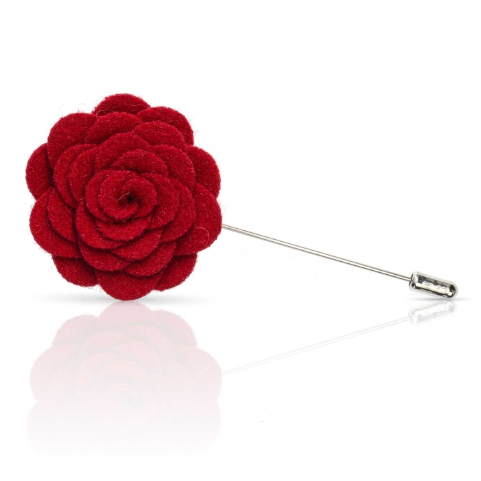 Szpilka do butonierki różyczka z filcu w kolorze czerwonym EM