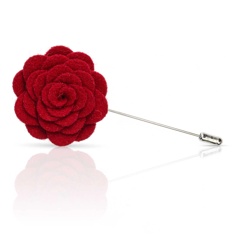 Szpilka do butonierki różyczka z filcu w kolorze czerwonym EM