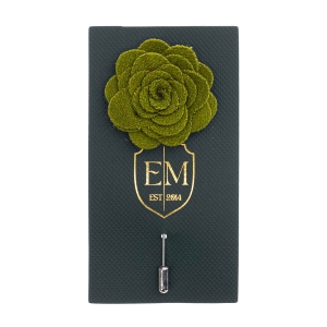 Szpilka do butonierki różyczka z filcu w kolorze khaki EM