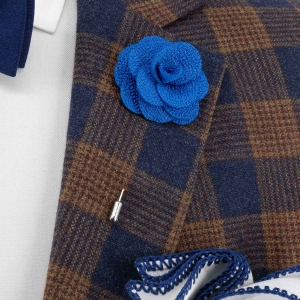 Szpilka do butonierki różyczka niebieska EM