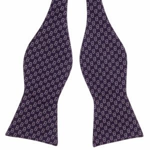 Mucha do wiązania jedwabna fioletowa z geometrycznym mikrowzorem żakardowa EM