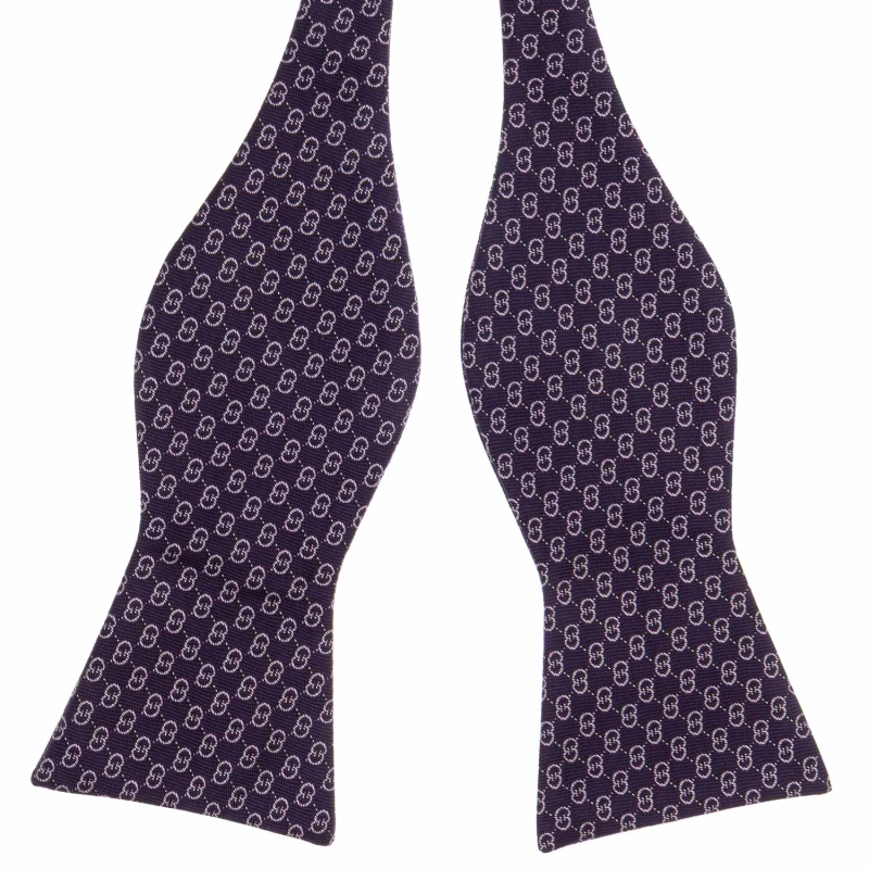 Mucha do wiązania jedwabna fioletowa z geometrycznym mikrowzorem żakardowa EM