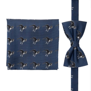 Zestaw prezentowy dla mężczyzny w kolorze granatowym w buldogi francuskie: mucha + poszetka zapakowane w pudełko EM