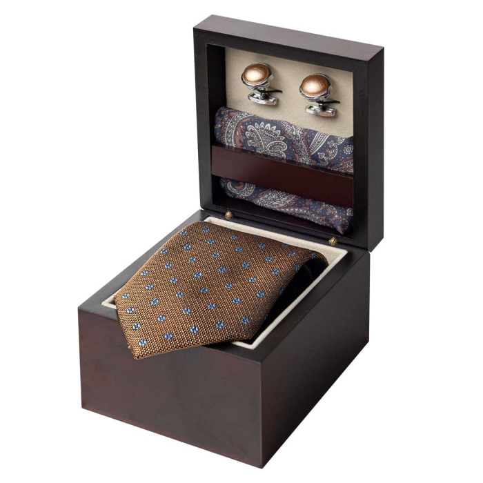 Zestaw Prezentowy dla mężczyzny wykonany z jedwabiu w kolorze brązowo - niebieskim: krawat + poszetka + spinki zapakowane w drewniane pudełko EM 35