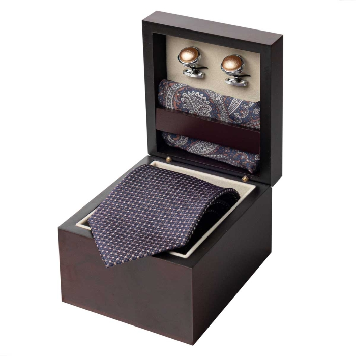 Zestaw Prezentowy dla mężczyzny wykonany z jedwabiu w kolorze granatowo - miedzianym: krawat + poszetka + spinki zapakowane w drewniane pudełko EM 35