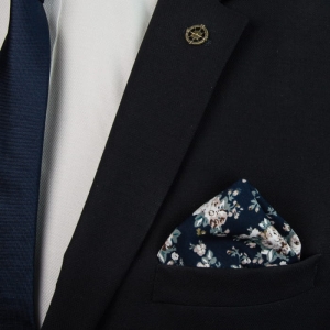 EM Men's Accessories poszetka granatowa w kwiaty.jpg