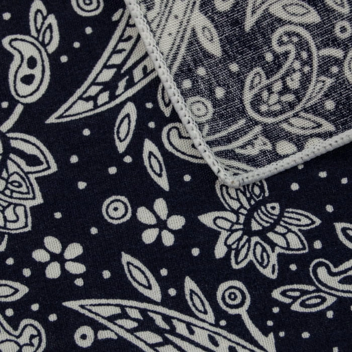 EM Men's Accessories poszetka granatowa overlock.jpg