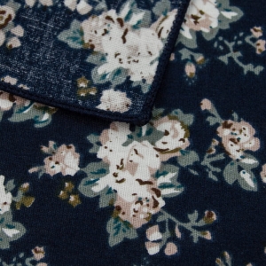 EM Men's Accessories poszetka granatowa w kwiaty.jpg