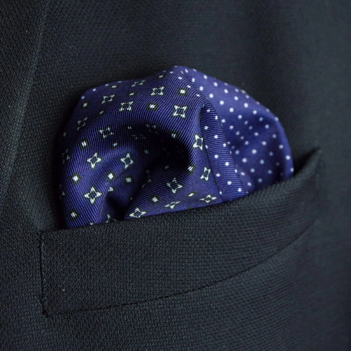 EM Men's Accessories poszetka niebieska krata mikrofibra.jpg
