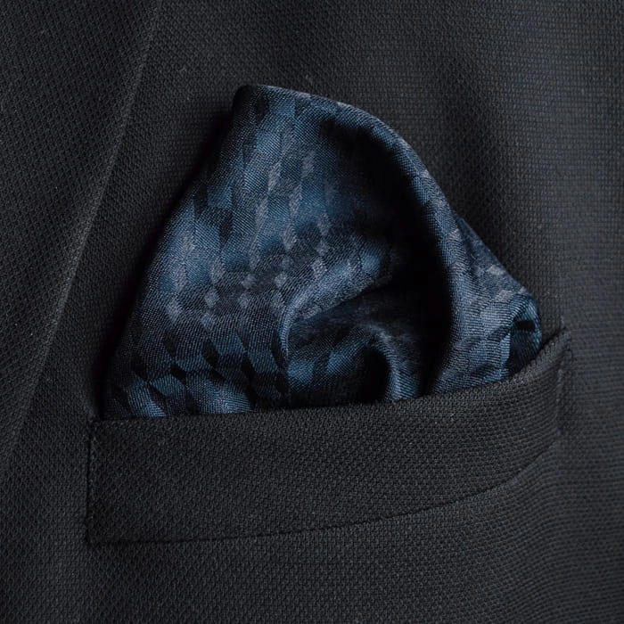 EM Men's Accessories poszetka granatowa mikrowzór mikrofibra.jpg