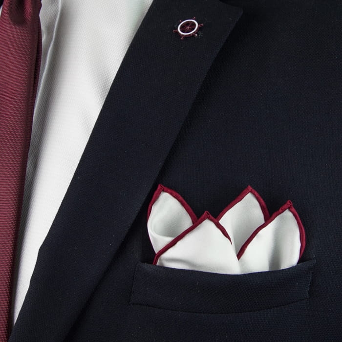 Poszetka jedwabna biała bordowe obszycie