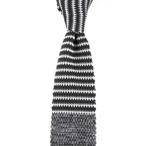 Knit 112b.jpg